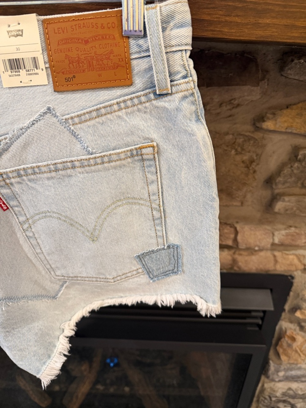 Levi's Light Blue Distressed Denim Cutoff Shorts 501 size 30 NWT - Picture 10 of 11